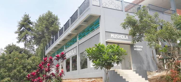 布米奇博莱德米特拉红门酒店-靠近帕穆利汉收费站(Bumi Ciboled Mitra RedDoorz Near Gerbang Tol Pamulihan)图片