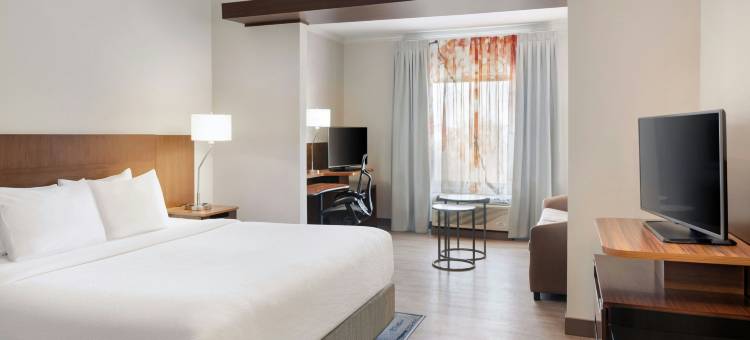 鲍灵格林万枫酒店及套房(Fairfield Inn & Suites Bowling Green)图片
