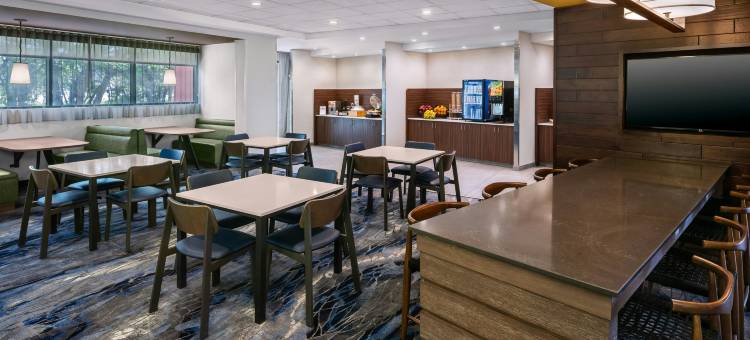 埃德蒙顿北万枫酒店及套房(Fairfield Inn & Suites Edmonton North)图片