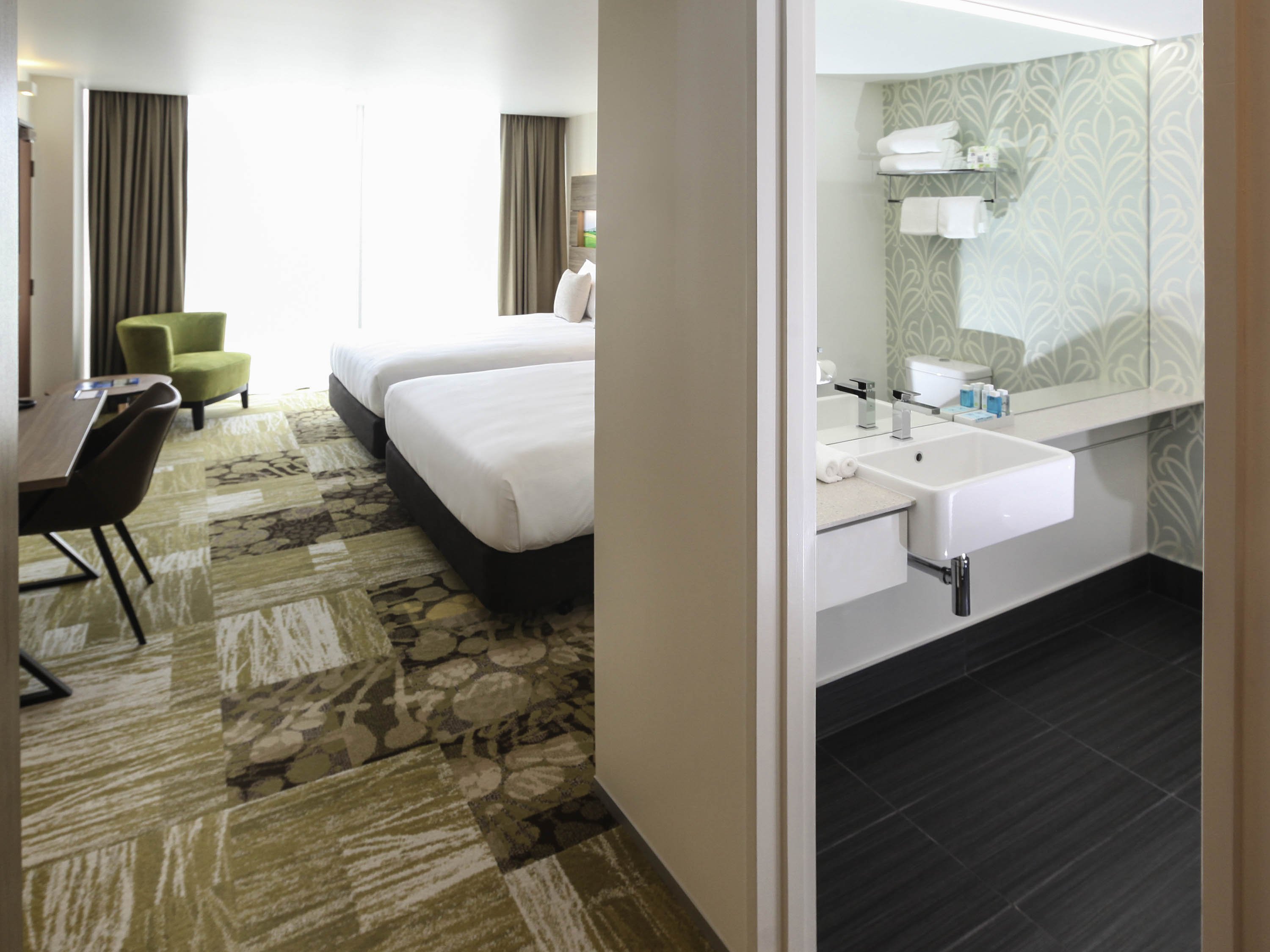 Novotel New Plymouth TaranakiOver view