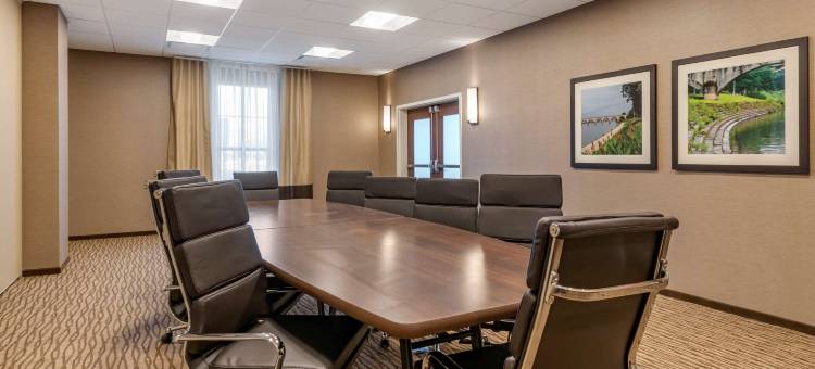 哈里斯堡西坎普希尔舒适套房酒店(Comfort Suites Camp Hill-Harrisburg West)图片