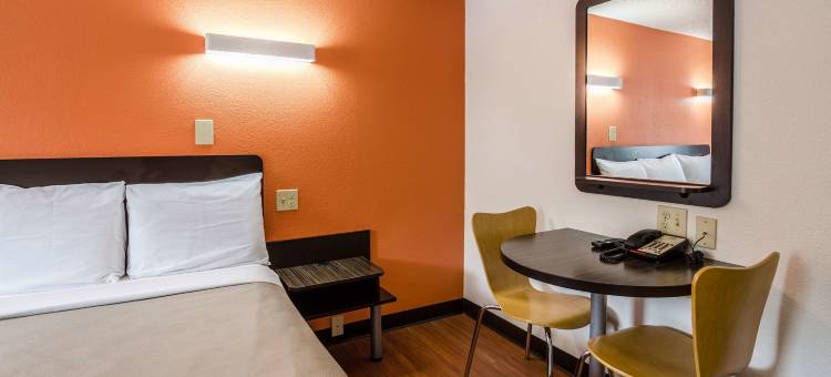 维珍尼亚特鲁特维尔 6 号汽车旅馆(Motel 6 Troutville, VA)图片