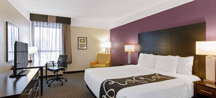 波士顿安多弗拉昆塔温德姆套房酒店(La Quinta Inn & Suites by Wyndham Boston-Andover)图片