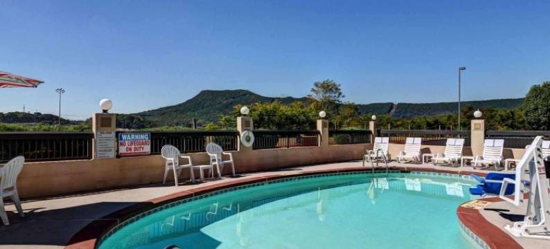 特劳特维尔凯艺酒店-罗阿诺克北(Quality Inn Troutville - Roanoke North)图片