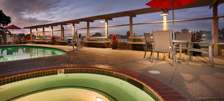 湾畔贝斯特韦斯特优质酒店(Best Western Plus Bayside Hotel)图片