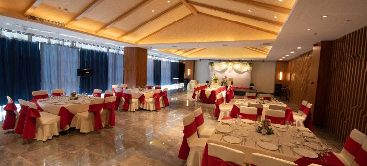 那牙市蓝莲花酒店(Lotus Blu Hotel Naga)图片