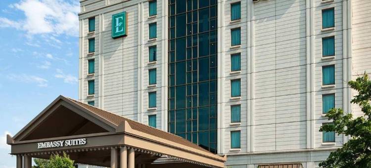 朗伯德希尔顿安泊酒店(Embassy Suites by Hilton Chicago Lombard Oak Brook)图片