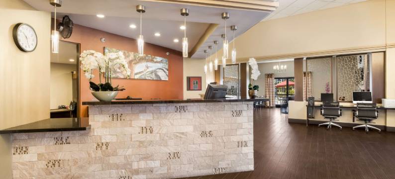 埃斯孔迪多贝斯特韦斯特酒店(Best Western Escondido Hotel)图片