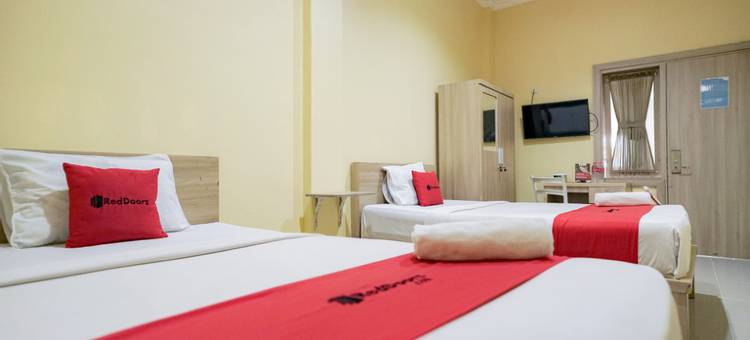 红多兹酒店-近巨港哈吉伯利安上校街(RedDoorz Near Jalan Kolonel Haji Burlian Palembang)图片
