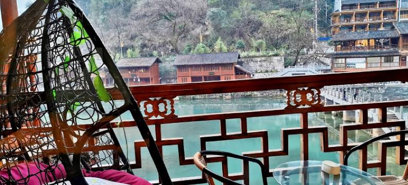 凤凰古城江景房客栈(杜田路分店)图片