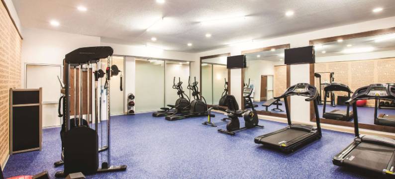 威奇托东北拉昆塔温德姆套房酒店(La Quinta Inn & Suites by Wyndham Wichita Northeast)图片