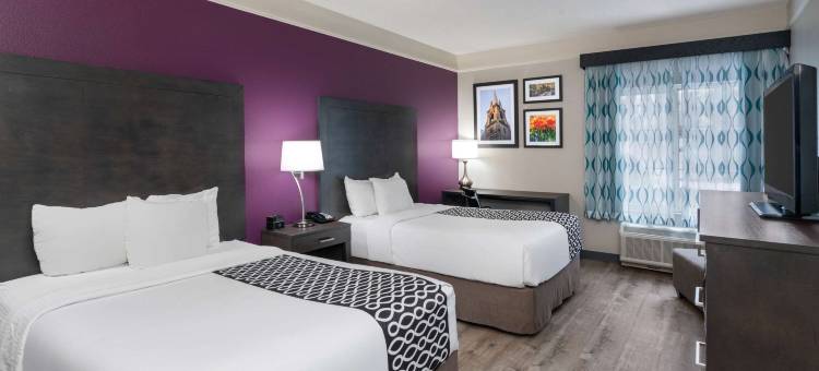 莱瑟姆奥尔巴尼机场拉昆塔温德姆套房酒店(La Quinta Inn & Suites by Wyndham Latham Albany Airport)图片