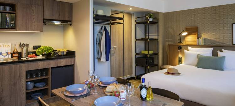 尼斯蔚蓝海岸机场诺富特套房酒店(Novotel Suites Nice Airport)图片