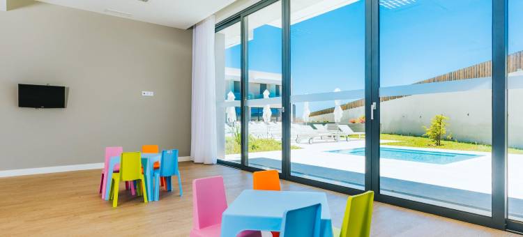 佩斯塔纳伊拉多拉达酒店&别墅(Vila Baleira Village)图片