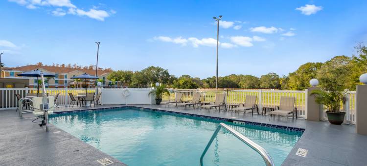 红色精选系列SPOT X酒店坦帕-韦斯利教堂(SPOT X Hotel Tampa - Wesley Chapel by The Red Collection)图片