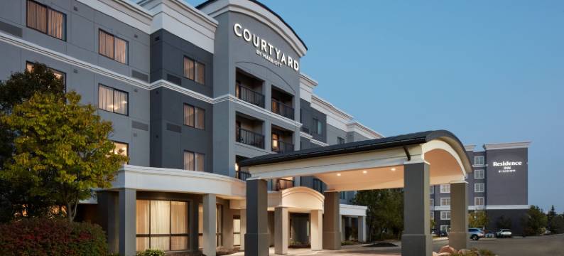 密西沙加机场企业中心西万怡酒店(Courtyard Mississauga-Airport Corporate Centre West)图片
