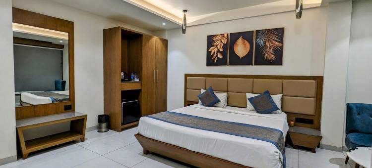 Hotel Red Chillee Restro图片