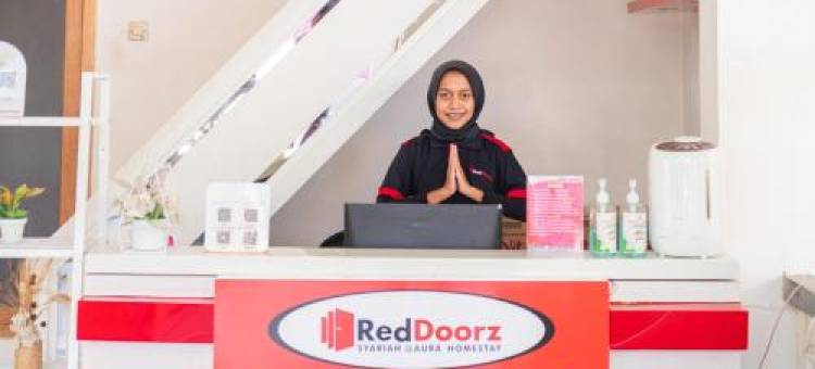 OYO 90546 光环伊斯兰家庭旅馆(RedDoorz Syariah at Aura Homestay)图片