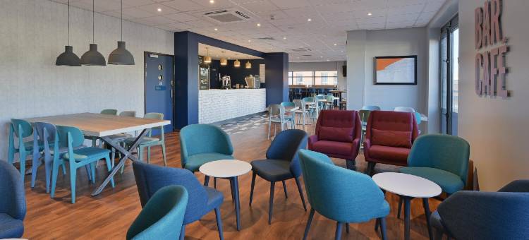 坎伯利中心旅屋酒店(Travelodge Camberley Central)图片