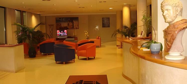 奥克塔维亚卡达克斯酒店(Hotel Octavia)图片