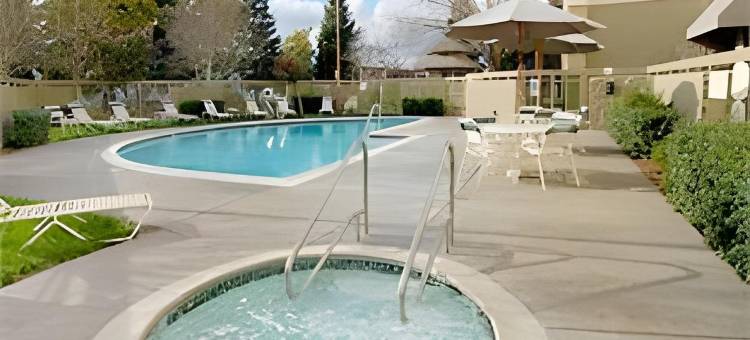 圣罗莎万怡酒店(Courtyard Santa Rosa)图片