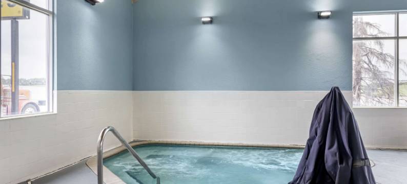 阿尔伯特利舒适酒店(位于步道旅行中心)(Comfort Inn Albert Lea at Trails Travel Center)图片