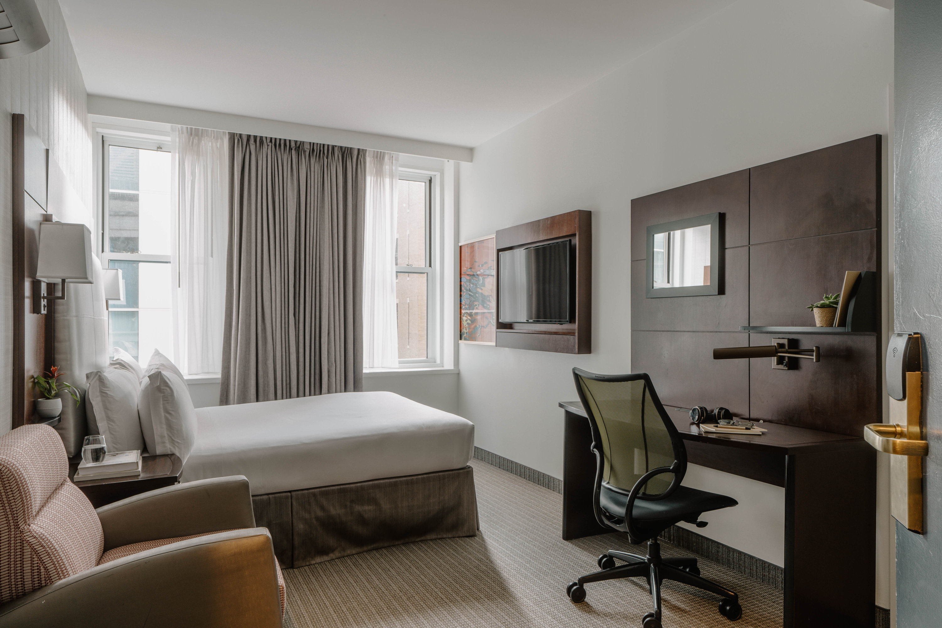 Club Quarters Hotel in Boston Over view