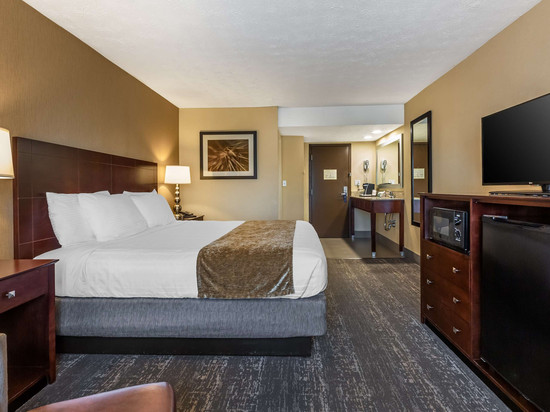 贝斯特韦斯特布伦特里旅馆