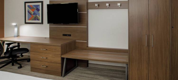 Holiday Inn Express 温莎索诺玛酒乡(Holiday Inn Express WINDSOR SONOMA WINE COUNTRY by IHG)图片