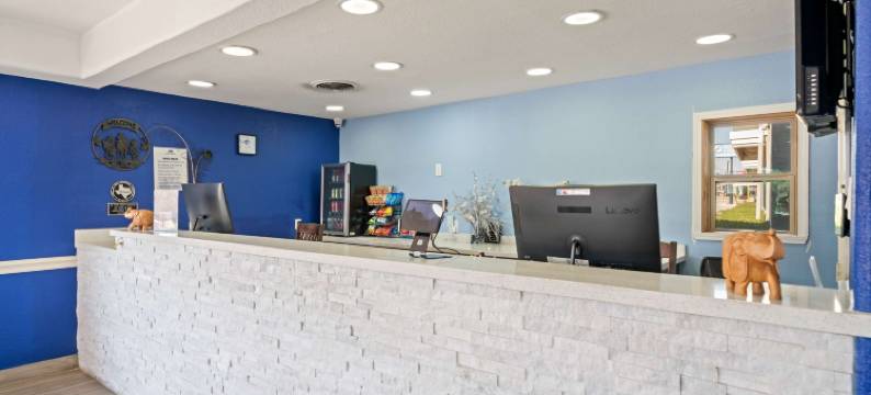 布伦纳姆美洲最佳价值酒店(Americas Best Value Inn Brenham)图片