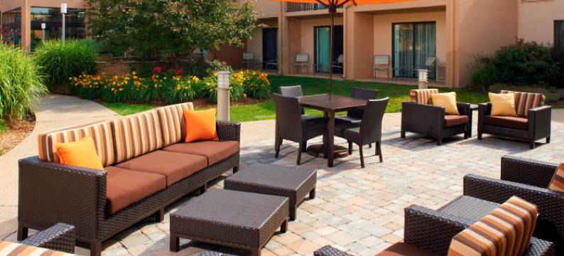 罗克福德万怡酒店(Courtyard Rockford)图片