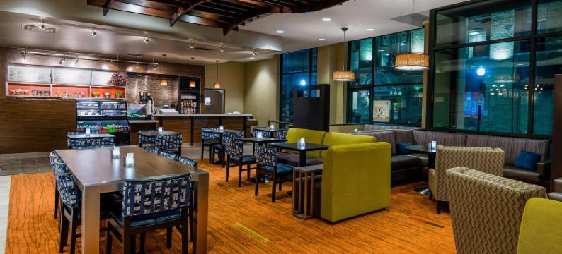 小石城市中心万怡酒店(Courtyard Little Rock Downtown)图片