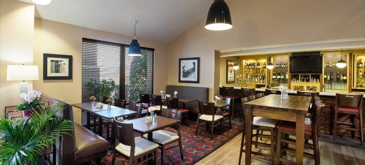 夏洛特派恩维尔福朋喜来登酒店(Four Points by Sheraton Charlotte - Pineville)图片