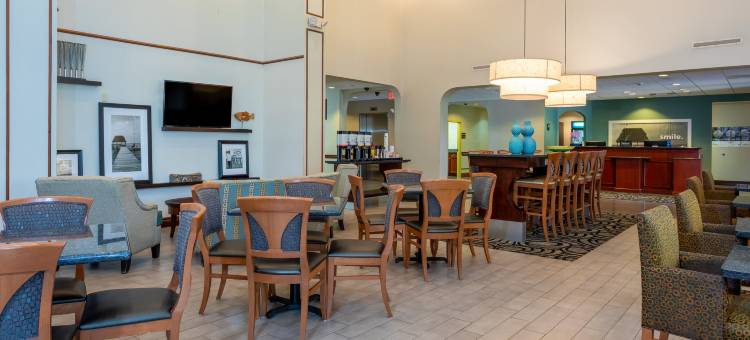 皮尔斯堡欢朋套房酒店(Hampton Inn & Suites Ft. Pierce)图片