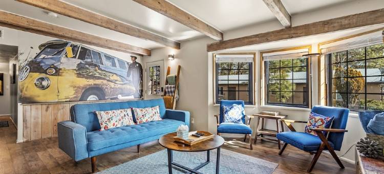 Cobalt Bungalow w/AC, Fully Fenced Yard, Covered Patio, 4 Smart TVs, W/D, WiFi图片