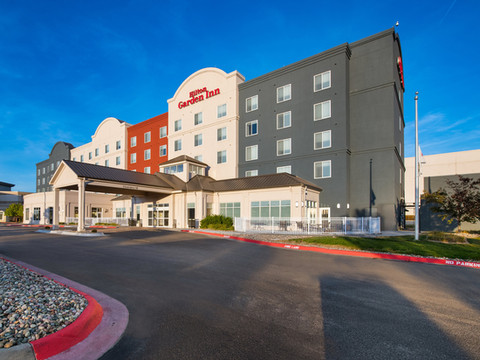 康瑟尔布拉夫斯奥马哈东希尔顿花园酒店