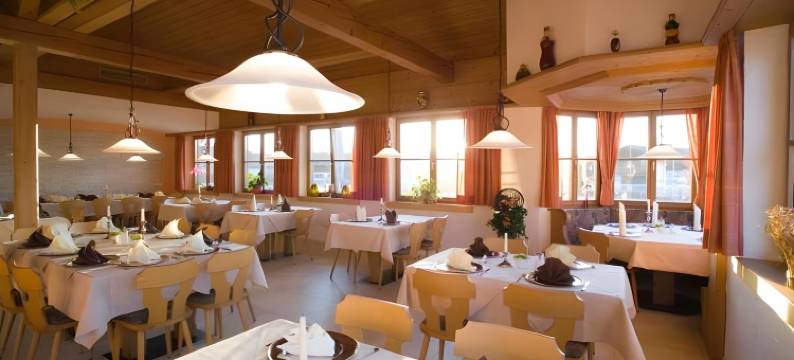 阿尔差勒特斯格弯斯敦酒店(Alpchalet Schwanstein)图片