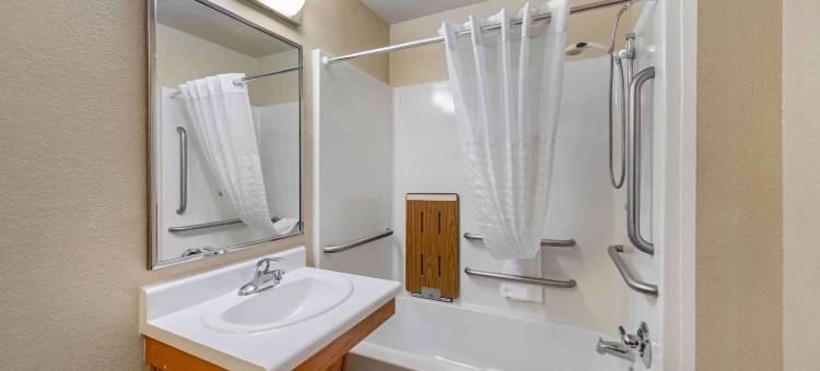 美国长住精选套房酒店 - 堪萨斯城 - 南 - 49 号州际公路(Extended Stay America Select Suites - Kansas City - South - I-49)图片