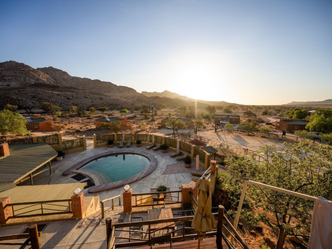 克莱因奥斯沙漠之景马营地