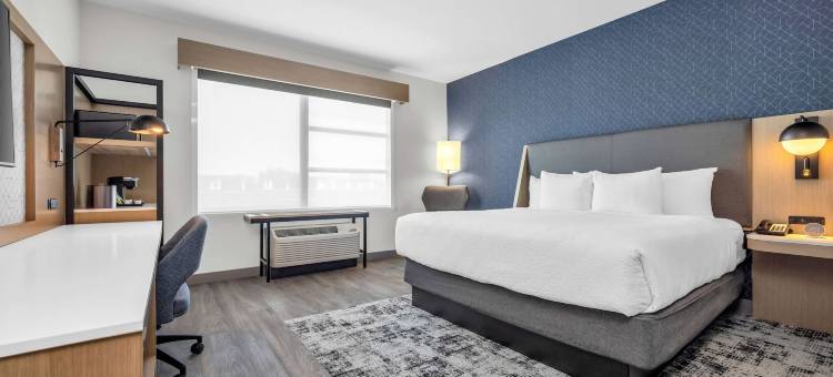 圣何塞硅谷温德姆拉昆塔套房酒店(La Quinta Inn & Suites by Wyndham San Jose Airport-Downtown)图片