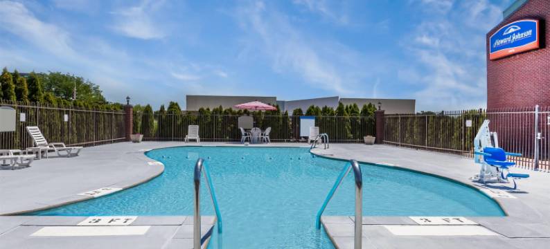 埃文斯维尔东温德姆豪生酒店(Howard Johnson by Wyndham Evansville East)图片