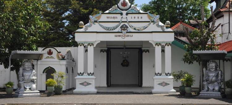 玛琍奥波罗瑞吉基清真家庭旅馆-RedDoorz旗下(Spot on 91911 Rejeki Homestay Syariah Malioboro)图片