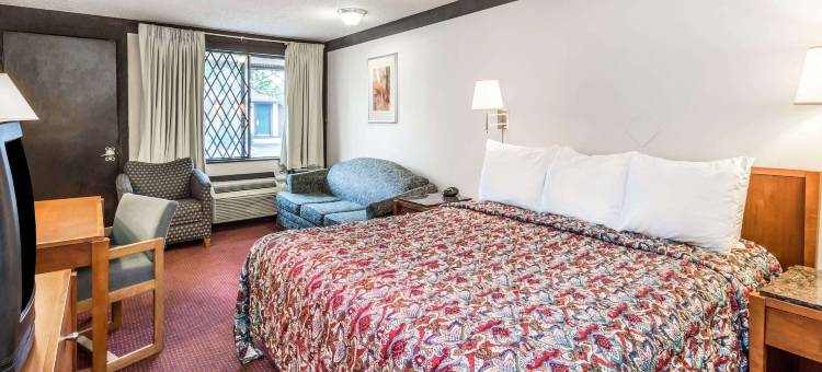 拉辛骑士酒店(Knights Inn Racine)图片