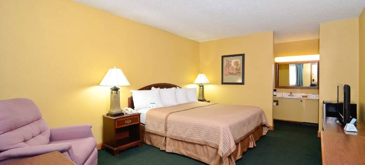 艾奥拉美洲最佳价值酒店(Americas Best Value Inn Iola)图片