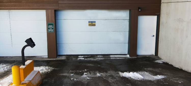 灰狼套房酒店(Gray Wolf Inn & Suites)图片