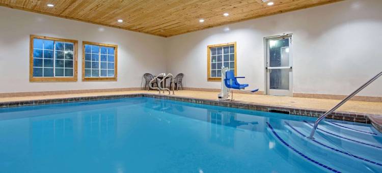 费尔菲尔德拉昆塔温德姆套房酒店(La Quinta Inn & Suites by Wyndham Fairfield TX)图片