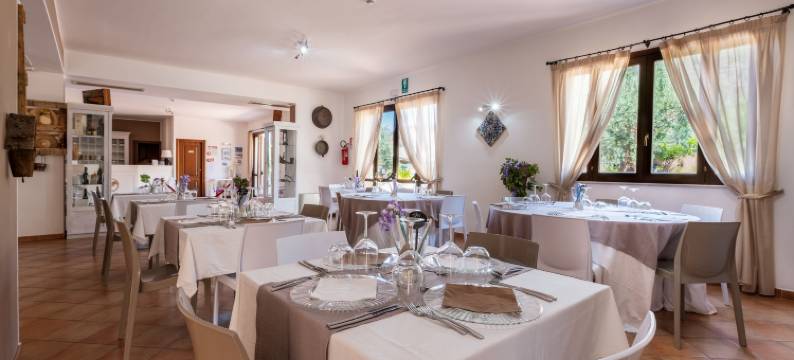 阿齐比亚酒店(Hotel Achibea)图片