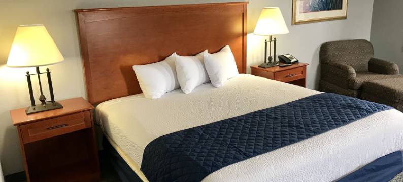 北堪萨斯城美国酒店(American Inn North Kansas City)图片