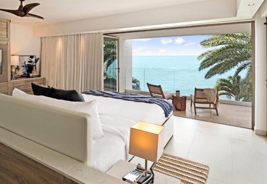 Hodges Bay Resort & SpaHotel Overview