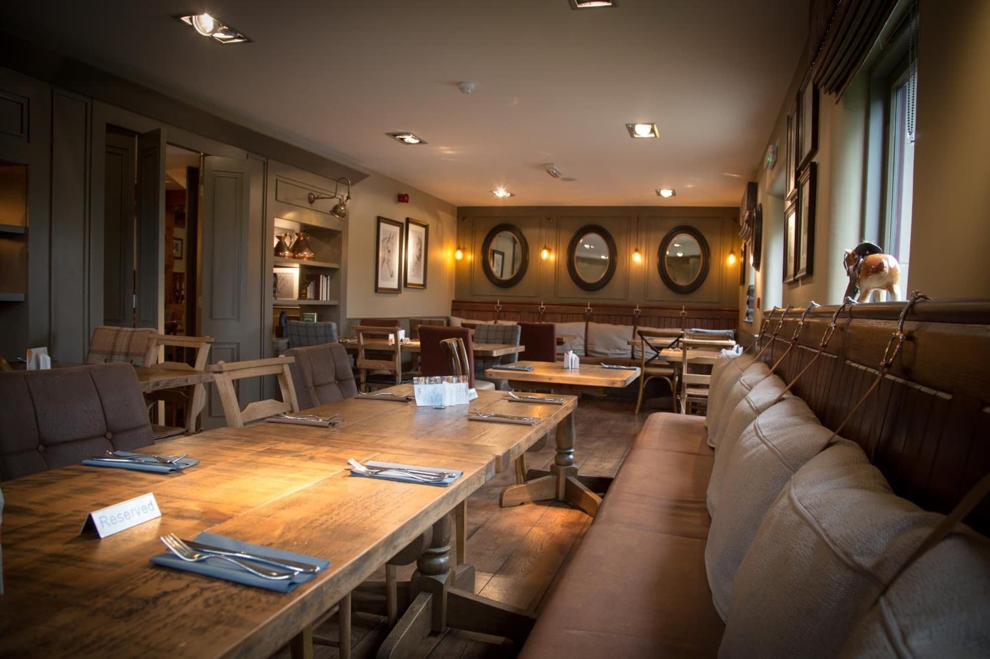 Three Horseshoes Country Inn Over view